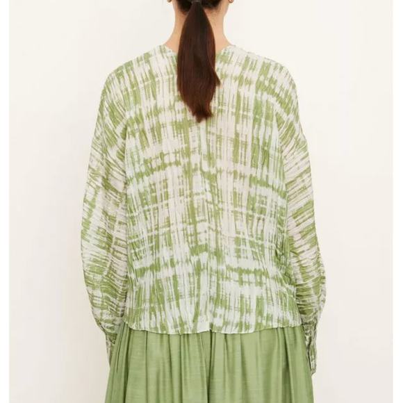 VINCE Tie Dye Long Sleeve Double V-Neck Silk Blouse Green {2C46} - Picture 2 of 7